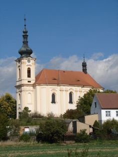 Kostel na podzim